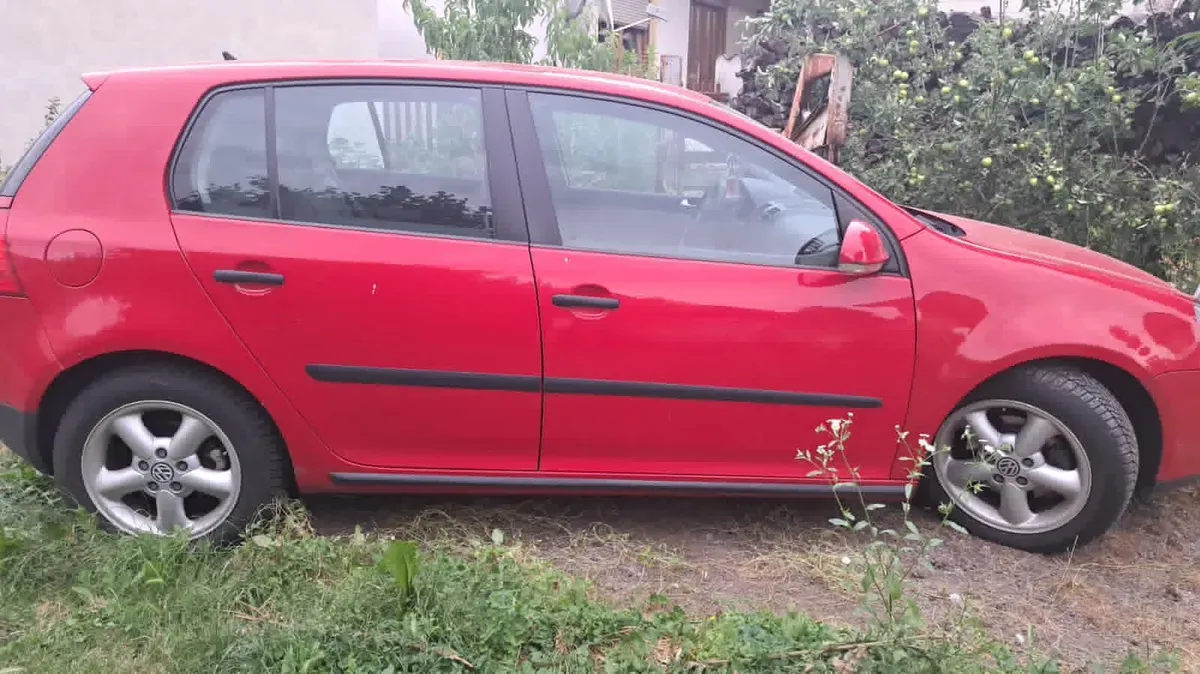 Volkswagen Golf 2006 photo 2