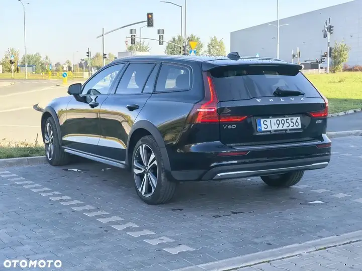 Volvo V60 2024 photo 4