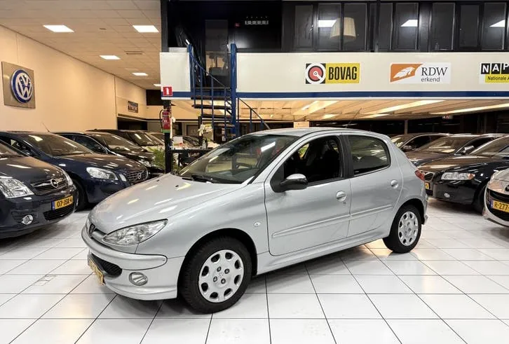Peugeot 206 2006 photo 2
