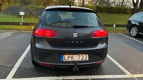 Seat Leon 2011 photo 2