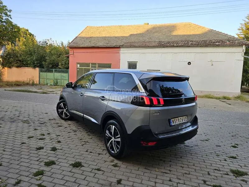Peugeot 5008 2019 photo 3
