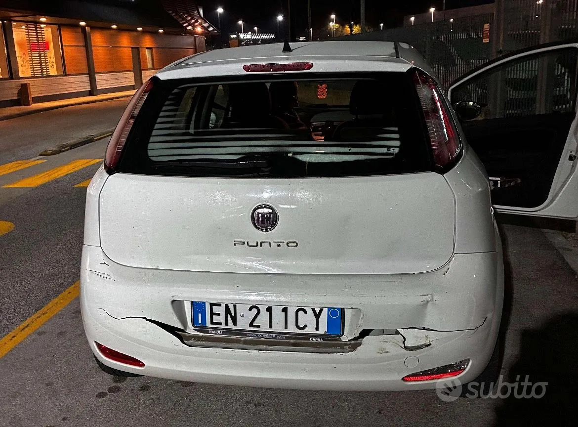Fiat Punto 2012 photo 2
