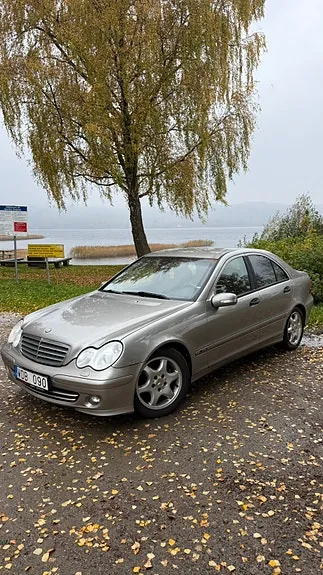 Mercedes-Benz C180 2005 photo 3