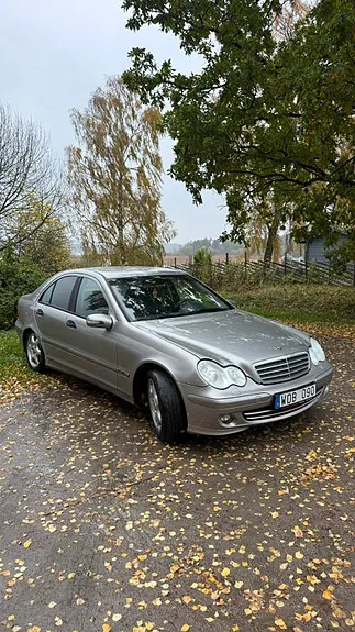 Mercedes-Benz C180