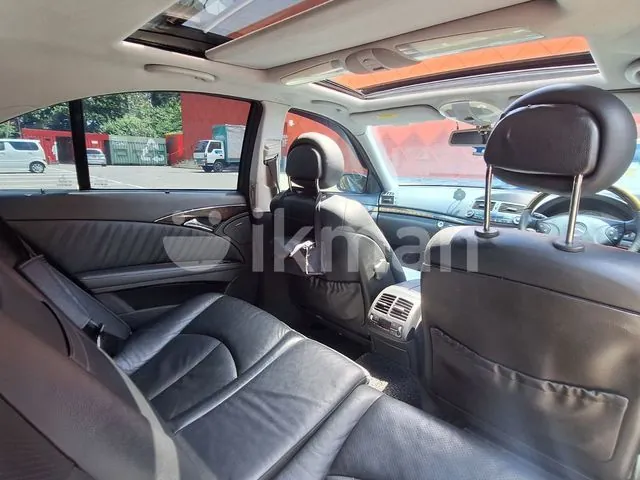 Mercedes-Benz E350 2003 photo 2