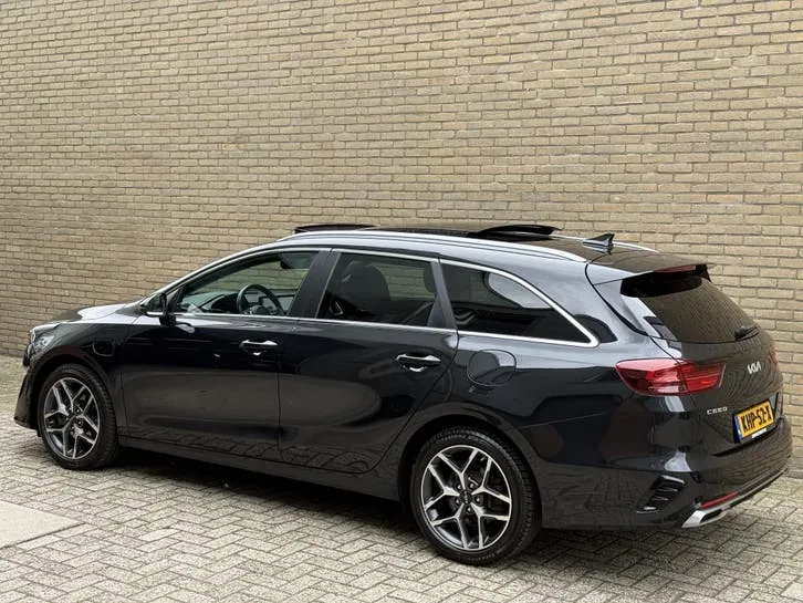 Kia Ceed Sportswagon 2023 photo 2
