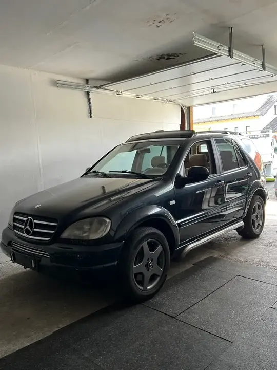 Mercedes-Benz M-Class 2000 photo 2