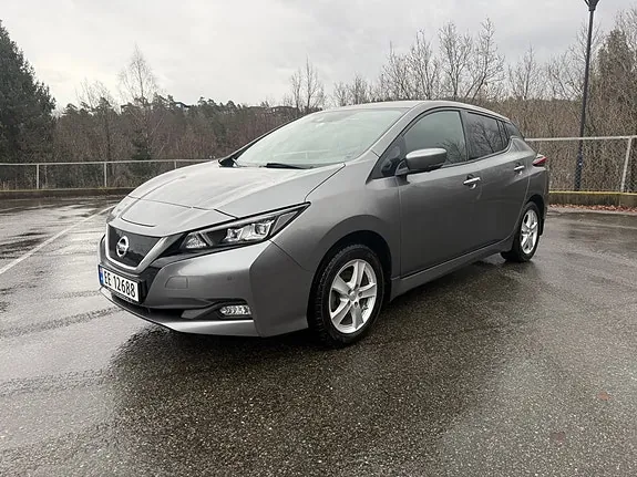 Nissan Leaf 2021 photo 2