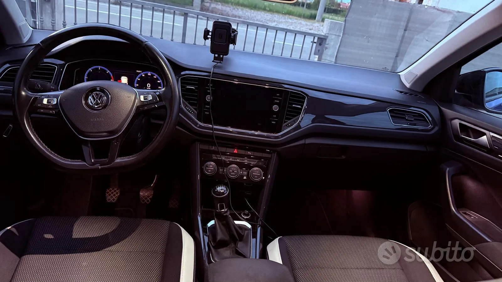 Volkswagen T-Roc 2018 photo 5