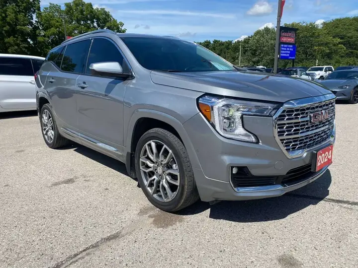 GMC Terrain 2024 photo 3