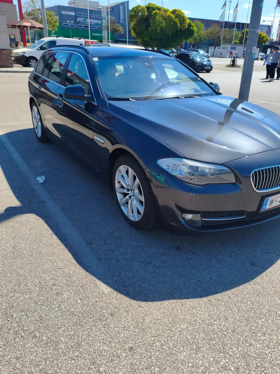 BMW 5 Series 2012 photo 3