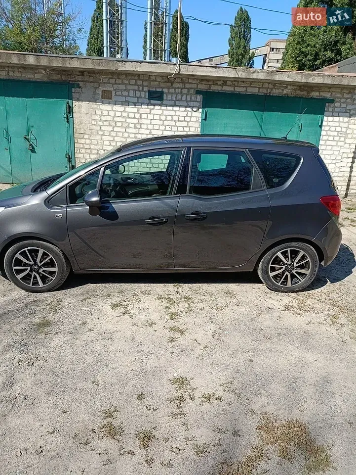 Opel Meriva 2010 photo 2