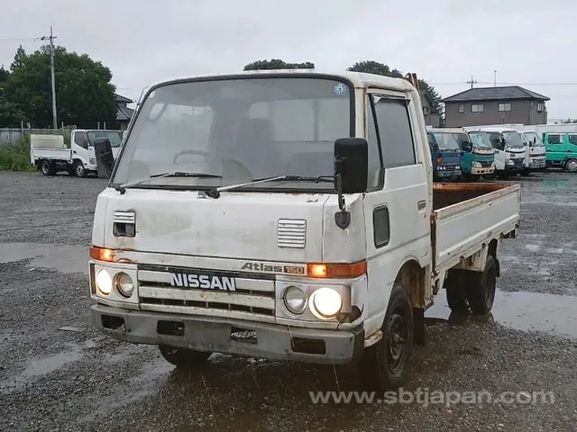 Nissan Atlas 1987 photo 2