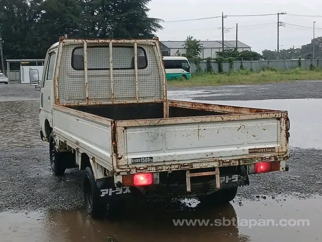 Nissan Atlas 1987 photo 3