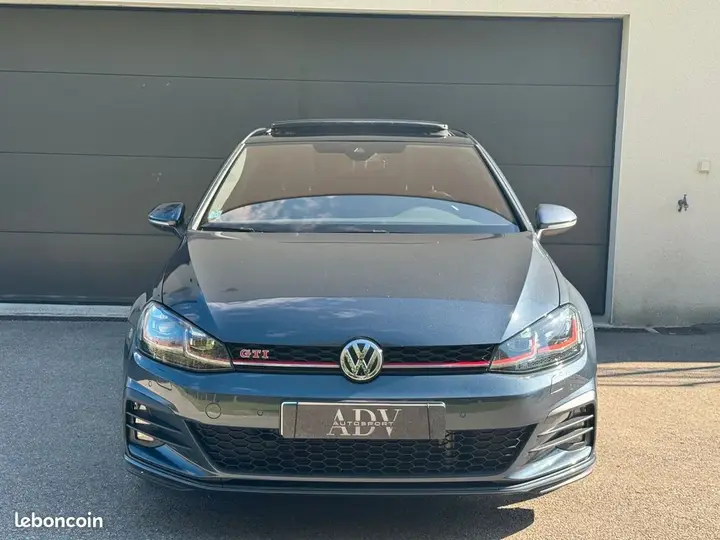Volkswagen Golf 2019 photo 3
