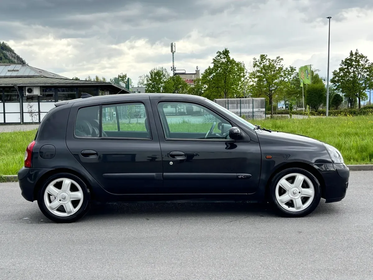 Renault Clio 2002 photo 3