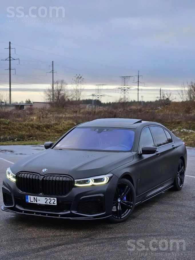 BMW 740
