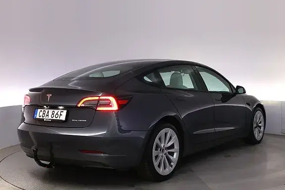 Tesla Model 3 2023 photo 5