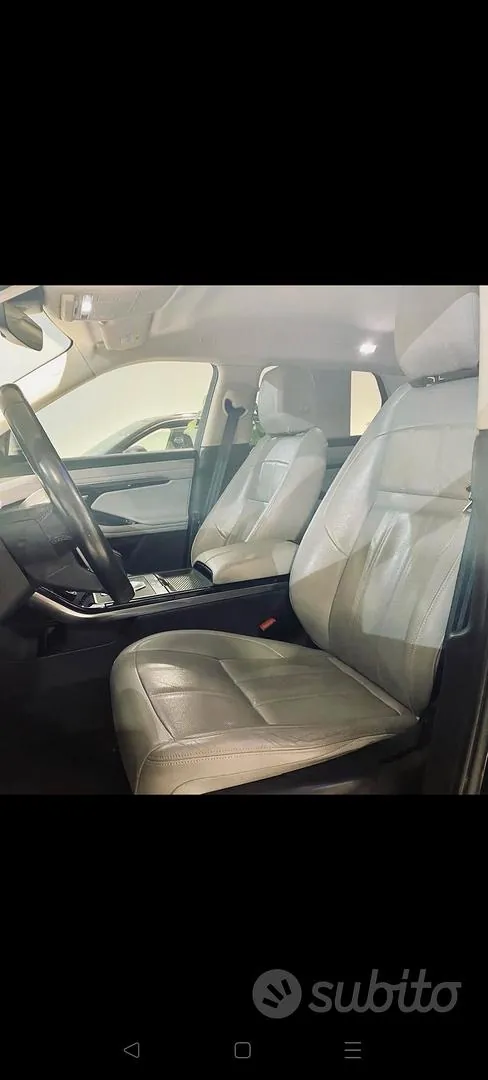 Land Rover Evoque 2020 photo 3