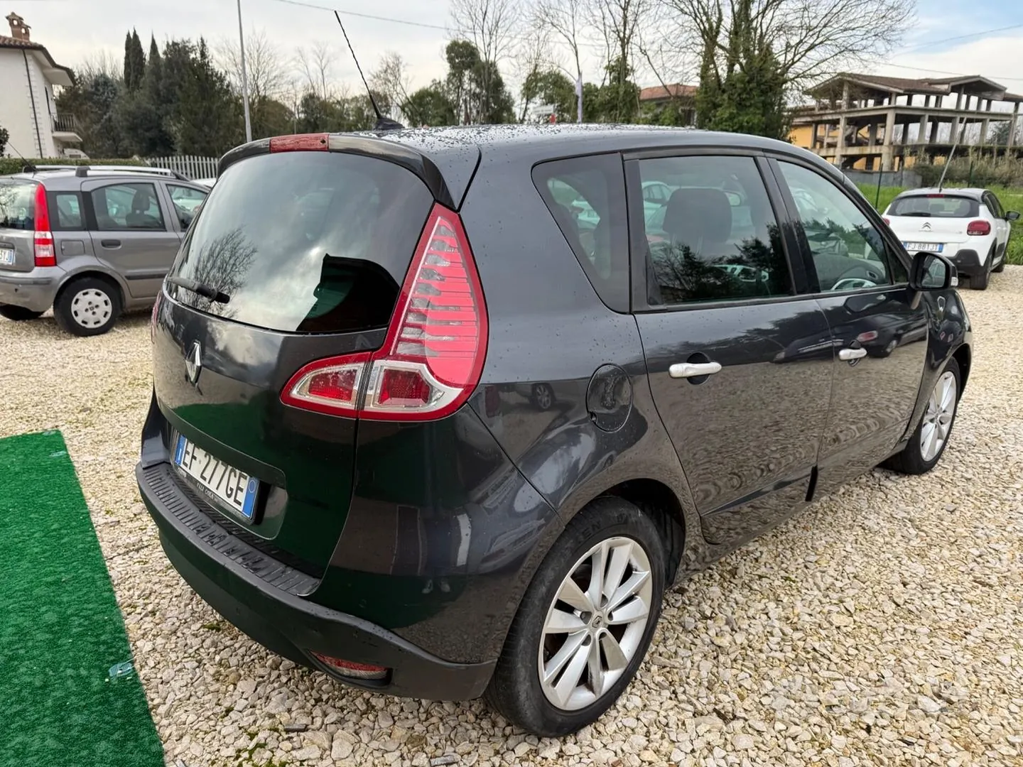 Renault Scenic 2011 photo 5