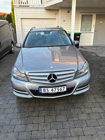 Mercedes-Benz C180 2012 photo 2