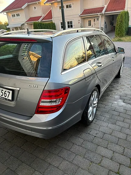 Mercedes-Benz C180 2012 photo 4