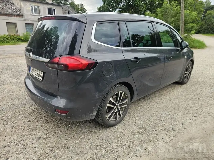 Opel Zafira 2013 photo 4