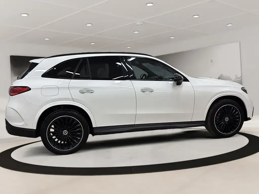 Mercedes-Benz Glc300 2023 photo 4