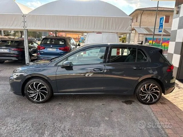 Volkswagen Golf 2022 photo 3