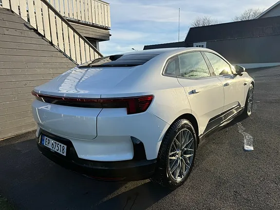 Polestar 4 2025 photo 4