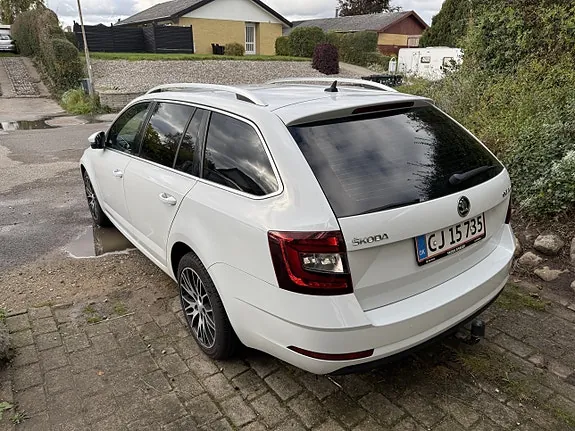 Skoda Octavia 2018 photo 2