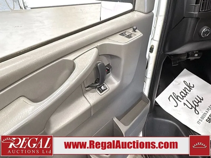 GMC Savana 2013 photo 5
