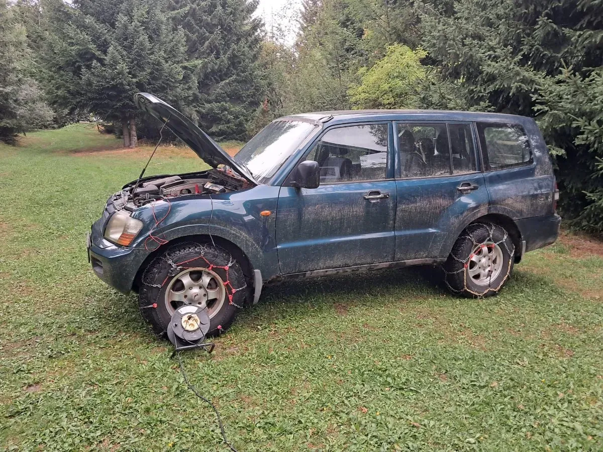 Mitsubishi Pajero 2000 photo 3