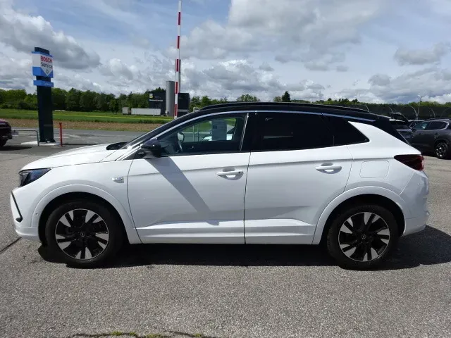 Opel Grandland 2022 photo 3