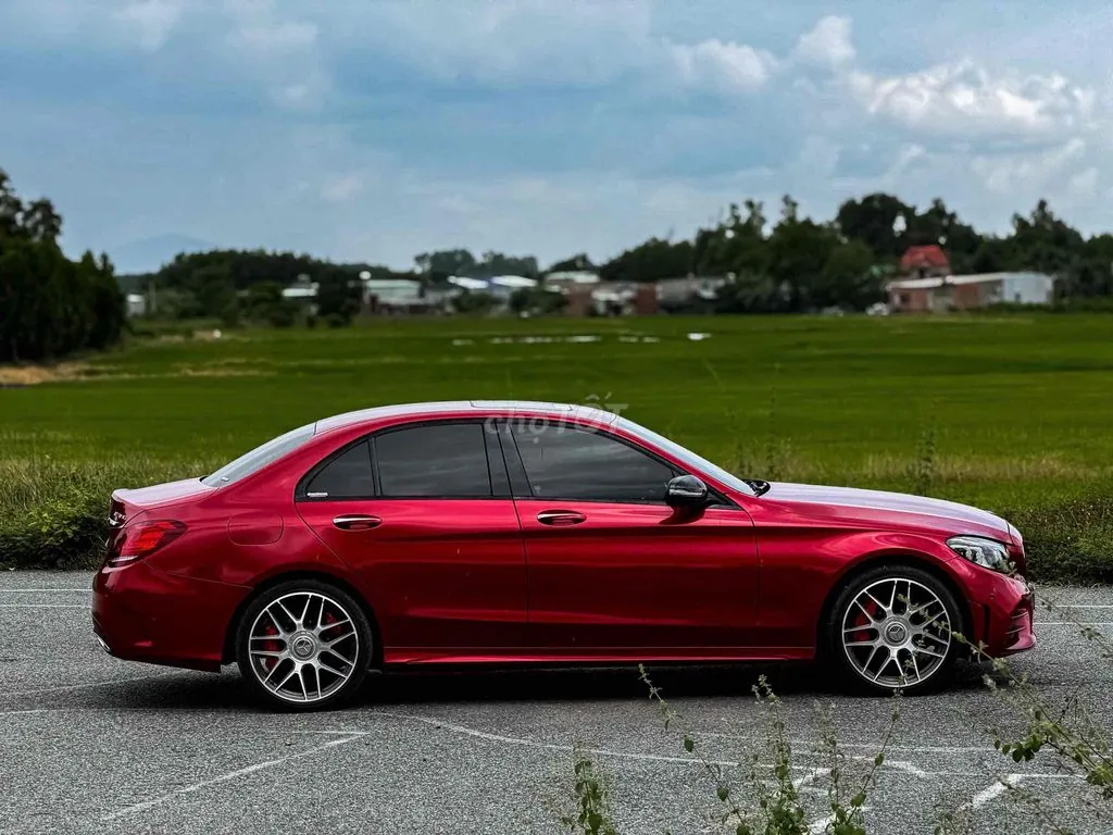 Mercedes-Benz C-Class 2019 photo 2