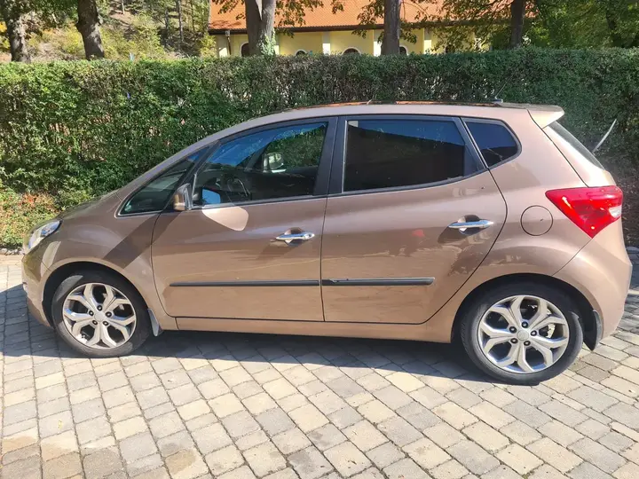 Hyundai Ix20 2014 photo 2
