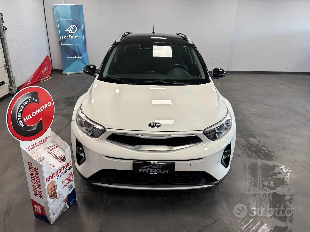 Kia Stonic 2021 photo 2