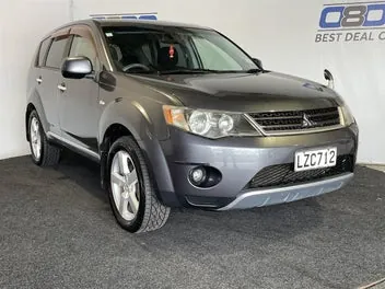 Mitsubishi Outlander 2006 photo 2