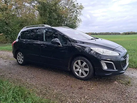 Peugeot 308 2011 photo 3