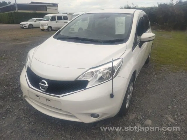 Nissan Note 2016 photo 2