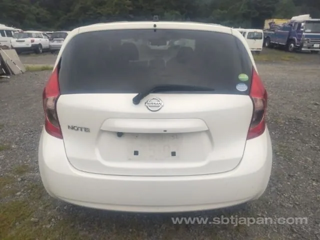 Nissan Note 2016 photo 5