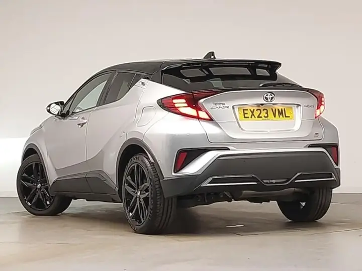 Toyota C-Hr 2023 photo 2