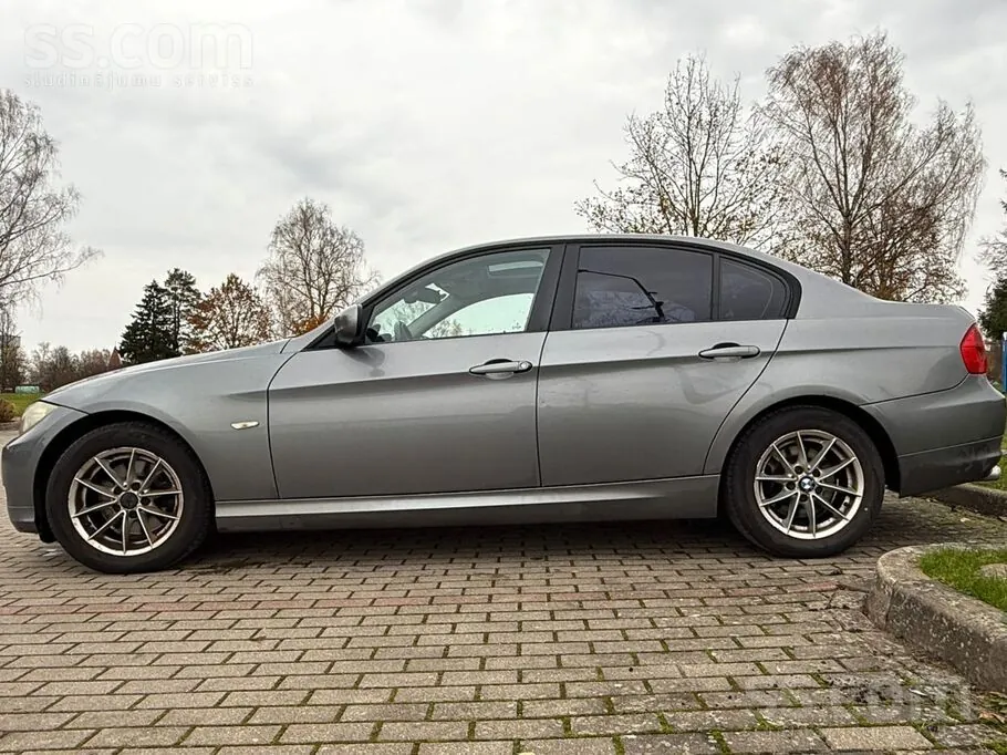 BMW 320 2011 photo 5