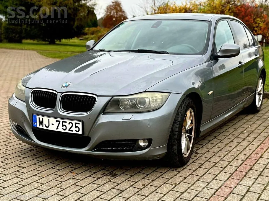 BMW 320 2011 photo 2