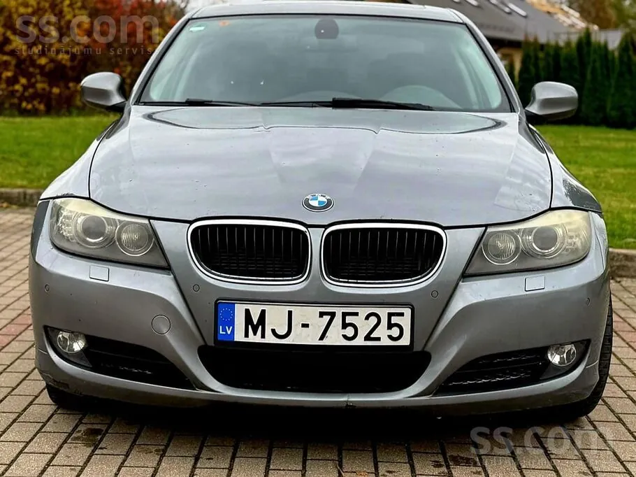 BMW 320 2011 photo 3