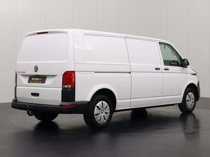 Volkswagen Transporter 2024 photo 2