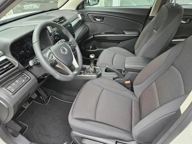 KG Mobility Tivoli photo 3