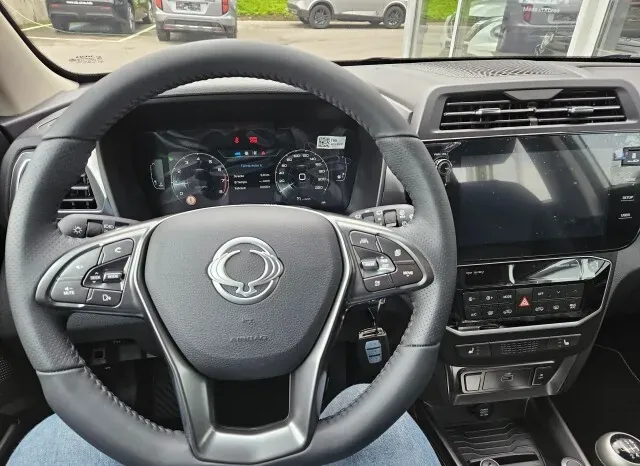 KG Mobility Tivoli photo 2