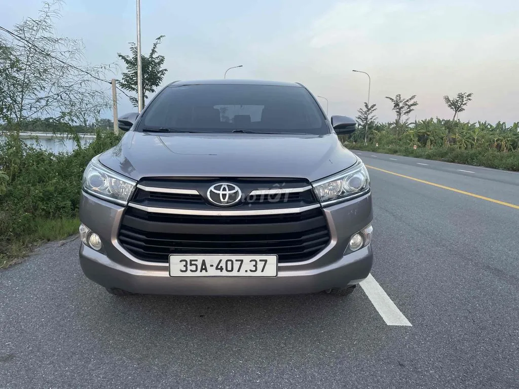 Toyota Innova 2017 photo 2