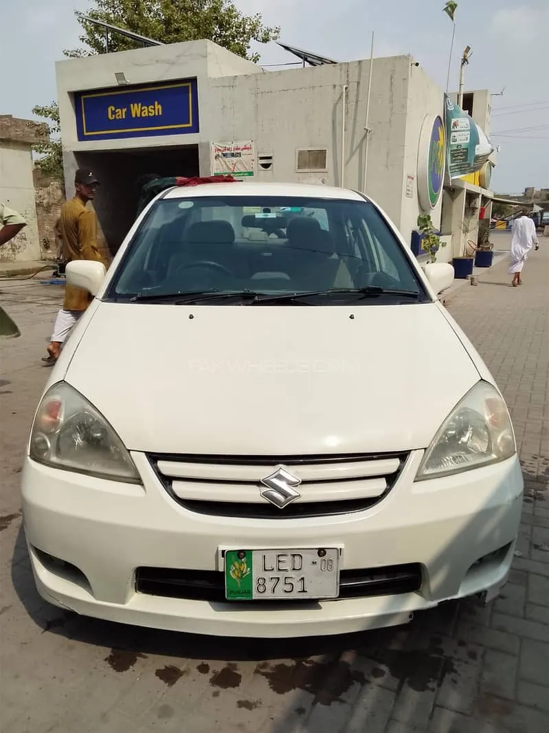 Suzuki Liana